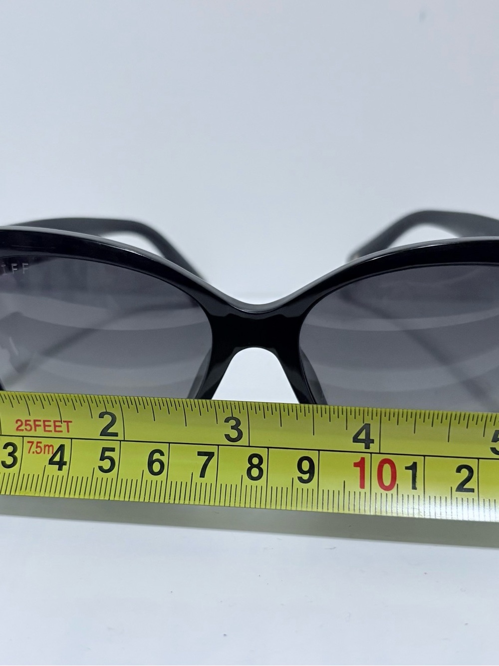 Diff Eyewear Polarized Black Cat-Eye Sunglasses - Picture 7 of 9